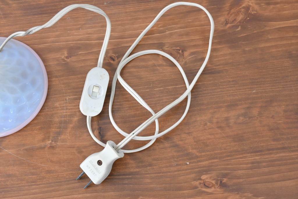 イタリアヴィンテージ　ムラノガラス　職人手作り　繊細な色合いが可愛らしいテーブルスタンド　(R-086175)