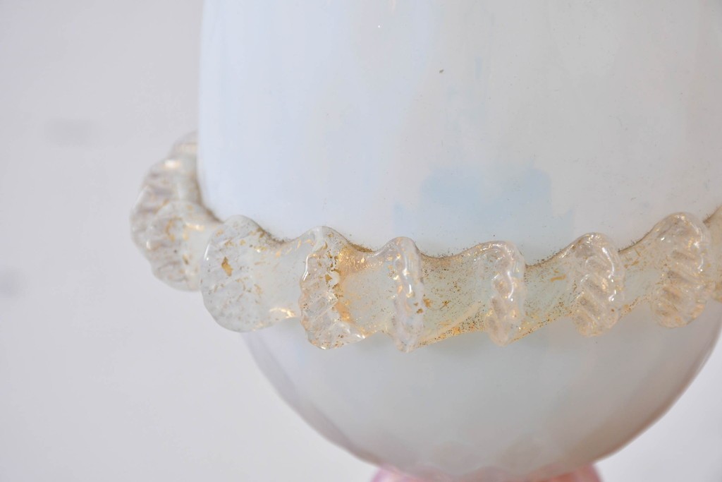 イタリアヴィンテージ　ムラノガラス　職人手作り　繊細な色合いが可愛らしいテーブルスタンド　(R-086175)