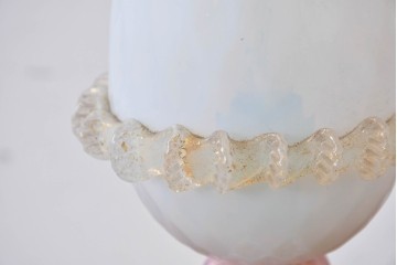 イタリアヴィンテージ　ムラノガラス　職人手作り　繊細な色合いが可愛らしいテーブルスタンド　(R-086175)