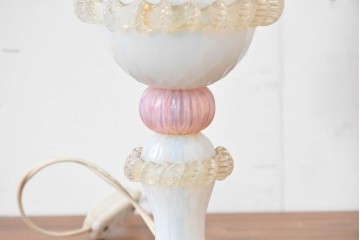 イタリアヴィンテージ　ムラノガラス　職人手作り　繊細な色合いが可愛らしいテーブルスタンド　(R-086175)