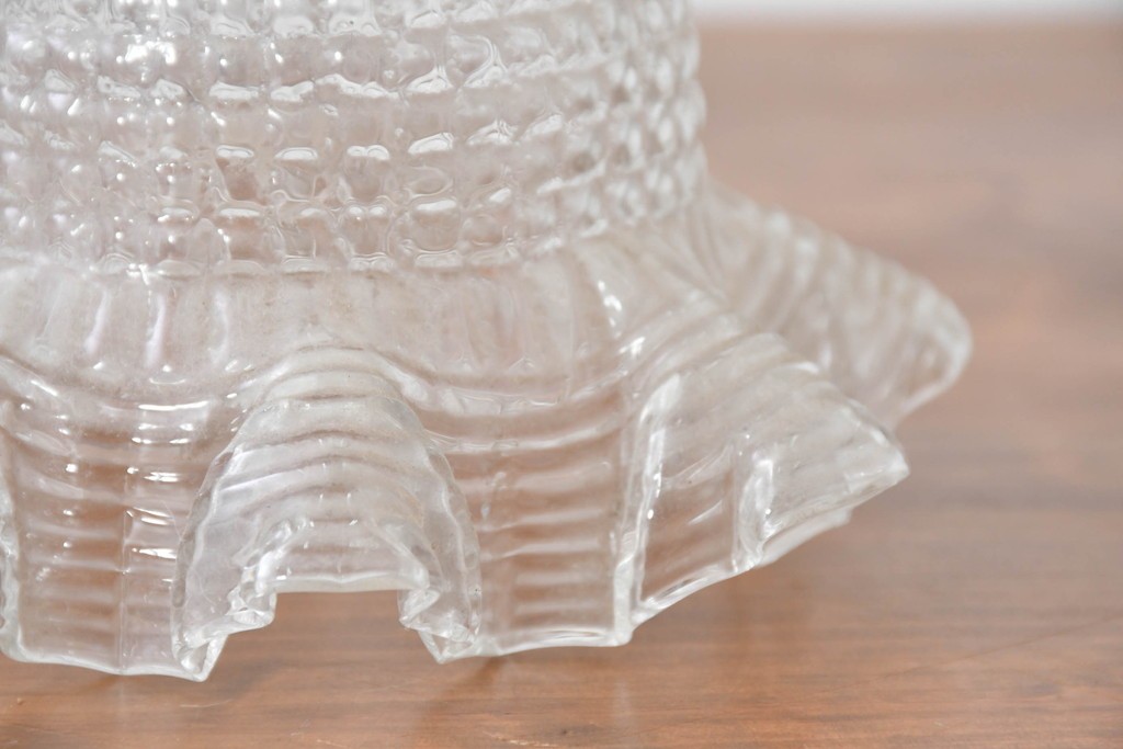 ヨーロッパヴィンテージ　凹凸のある透明ガラスが美しいフリルシェードのペンダントライト　(R-086177)