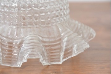 ヨーロッパヴィンテージ　凹凸のある透明ガラスが美しいフリルシェードのペンダントライト　(R-086177)