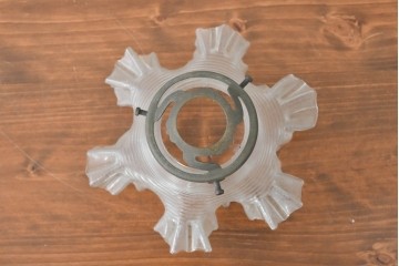 《引っ掛けシーリング式ペンダントライト加工費込み》　ヨーロッパヴィンテージ　花弁のようなフリルシェードが美しい透明ガラスのペンダントライト　(R-086178)