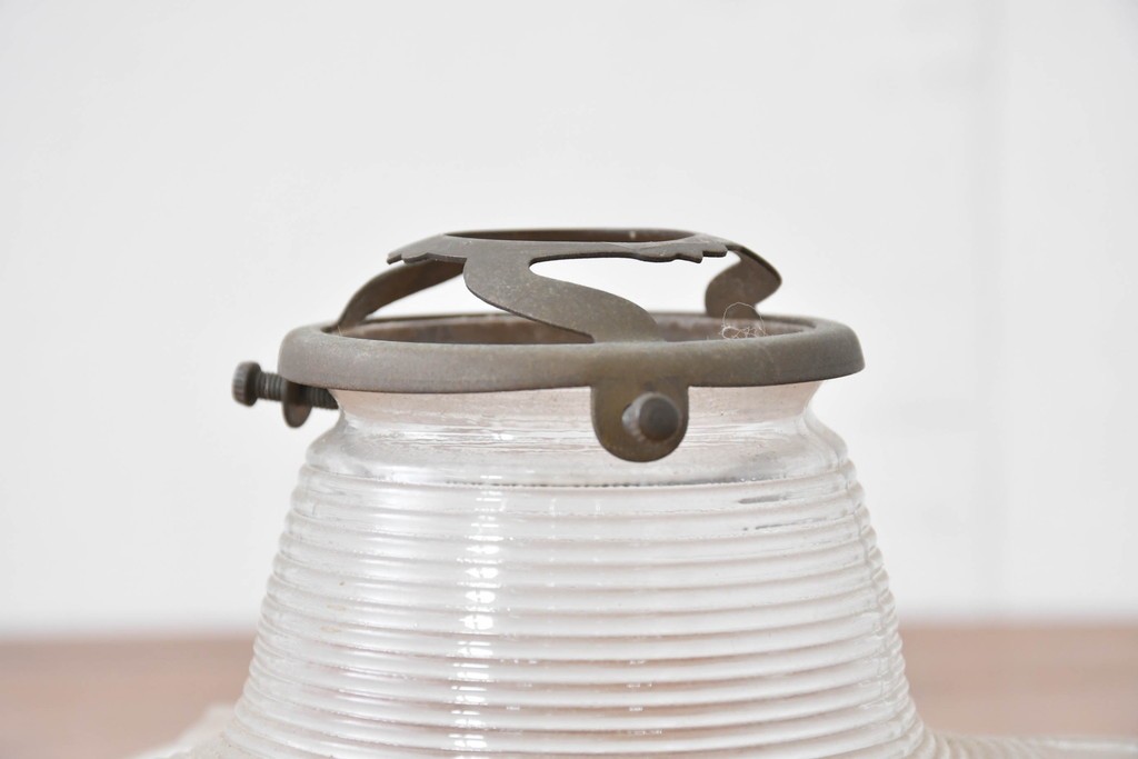 《引っ掛けシーリング式ペンダントライト加工費込み》　ヨーロッパヴィンテージ　花弁のようなフリルシェードが美しい透明ガラスのペンダントライト　(R-086178)