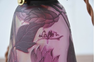 フランスアンティーク　Laflor(ラフロール)ガラス工房　美しい花モチーフのガレ風ペンダントライト　(R-086180)