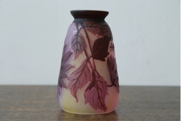 フランスアンティーク　Laflor(ラフロール)ガラス工房　美しい花モチーフのガレ風ペンダントライト　(R-086180)