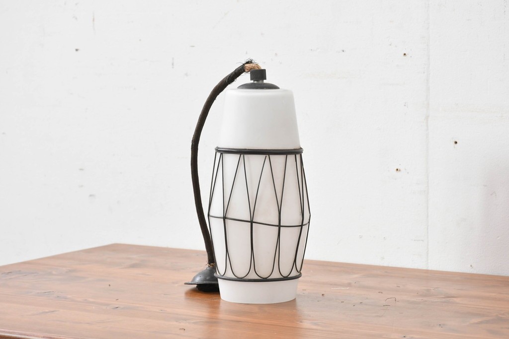 和製ヴィンテージ　昭和後期　ホワイトガラスシェードのペンダントライト　(R-086181)