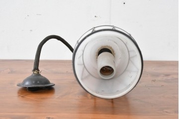 和製ヴィンテージ　昭和後期　ホワイトガラスシェードのペンダントライト　(R-086181)