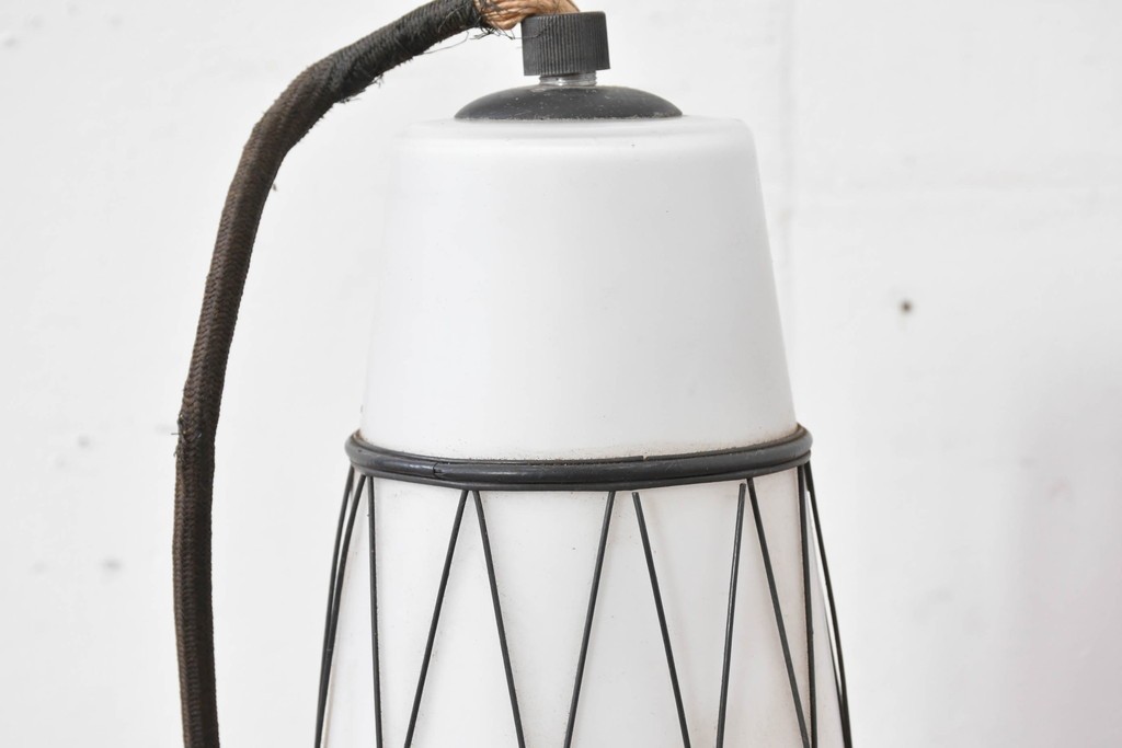 和製ヴィンテージ　昭和後期　ホワイトガラスシェードのペンダントライト　(R-086181)