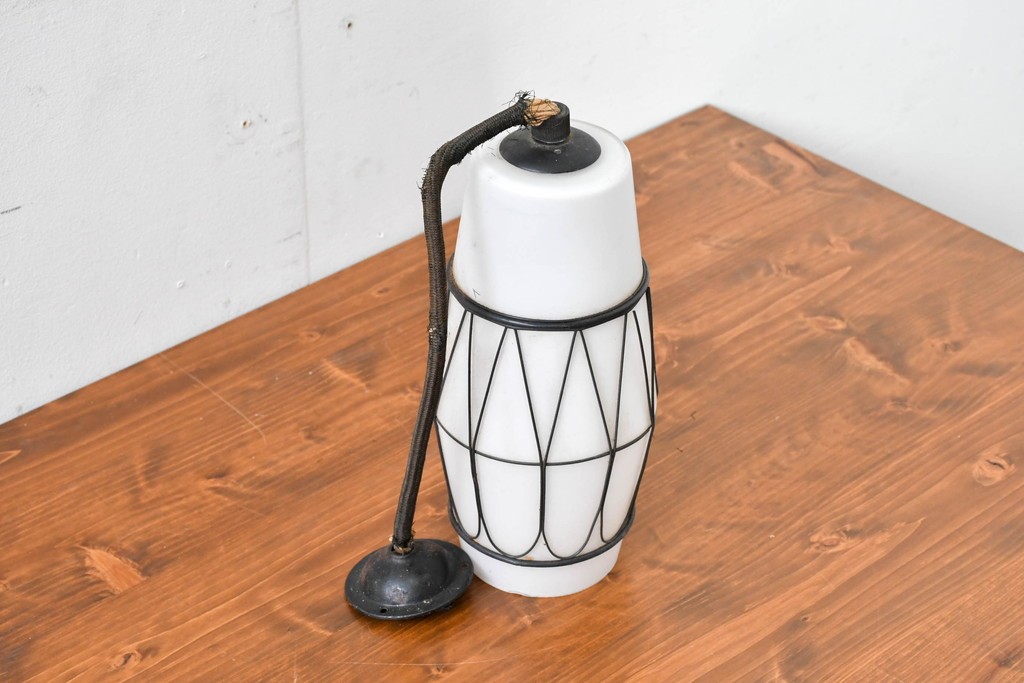 和製ヴィンテージ　昭和後期　ホワイトガラスシェードのペンダントライト　(R-086181)