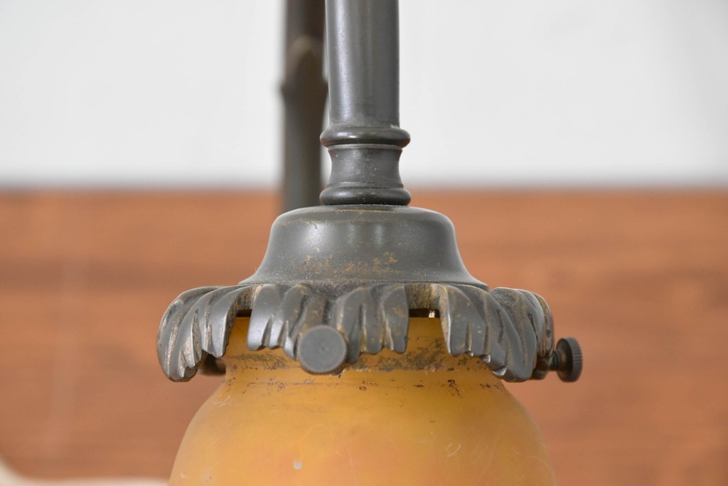 フランスアンティーク　Muller Freres Luneville(ミューラー兄弟)　配色の美しいガラスシェードのテーブルスタンド　(R-086183)