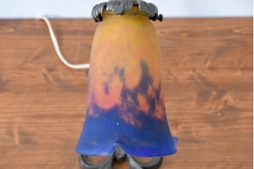 フランスアンティーク　Muller Freres Luneville(ミューラー兄弟)　配色の美しいガラスシェードのテーブルスタンド　(R-086183)