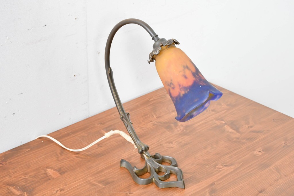 フランスアンティーク　Muller Freres Luneville(ミューラー兄弟)　配色の美しいガラスシェードのテーブルスタンド　(R-086183)