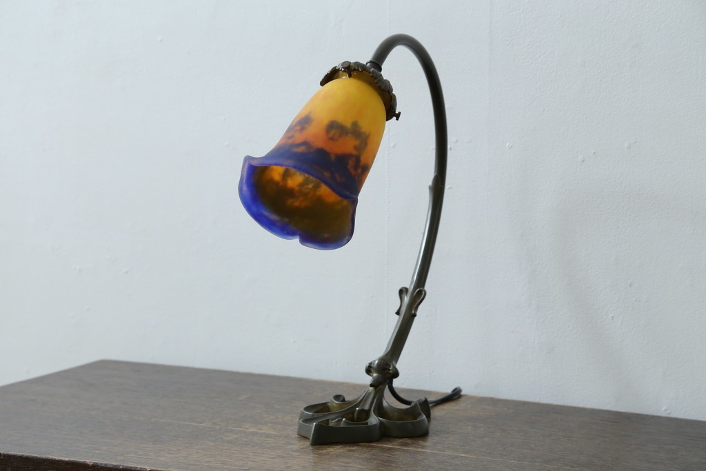 フランスアンティーク　Muller Freres Luneville(ミューラー兄弟)　配色の美しいガラスシェードのテーブルスタンド　(R-086183)