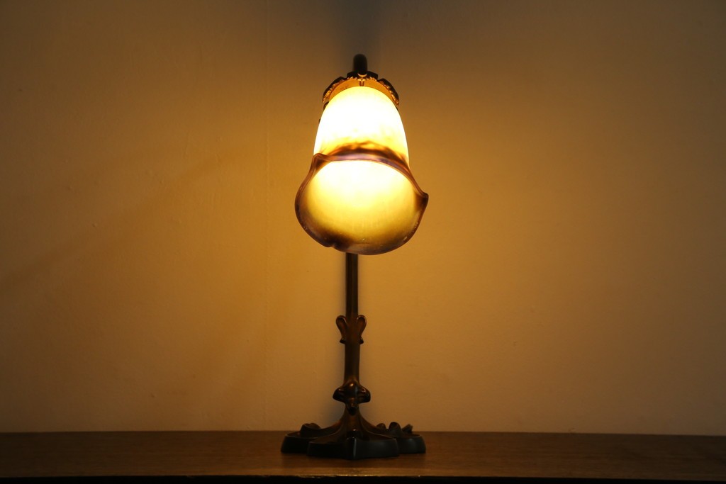 フランスアンティーク　Muller Freres Luneville(ミューラー兄弟)　配色の美しいガラスシェードのテーブルスタンド　(R-086183)