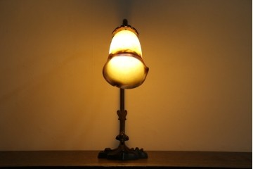 フランスアンティーク　Muller Freres Luneville(ミューラー兄弟)　配色の美しいガラスシェードのテーブルスタンド　(R-086183)