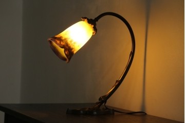 フランスアンティーク　Muller Freres Luneville(ミューラー兄弟)　配色の美しいガラスシェードのテーブルスタンド　(R-086183)