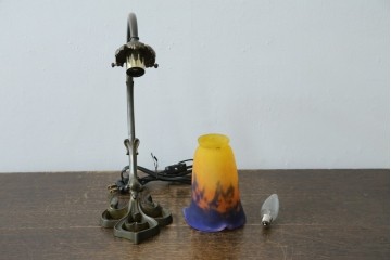 フランスアンティーク　Muller Freres Luneville(ミューラー兄弟)　配色の美しいガラスシェードのテーブルスタンド　(R-086183)