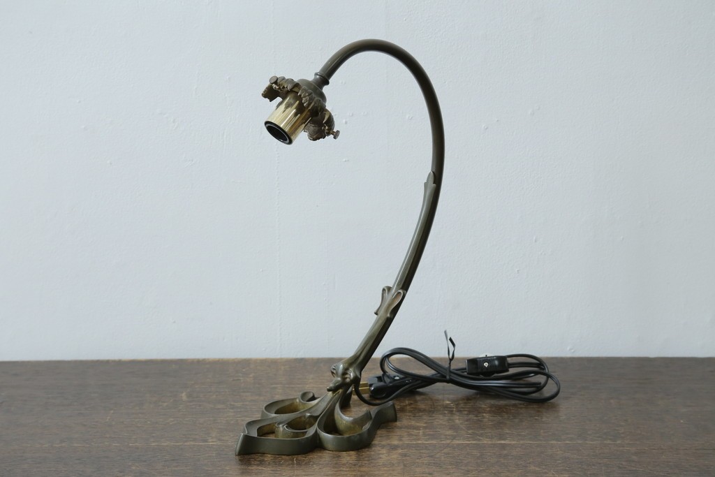 フランスアンティーク　Muller Freres Luneville(ミューラー兄弟)　配色の美しいガラスシェードのテーブルスタンド　(R-086183)