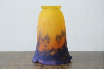 フランスアンティーク　Muller Freres Luneville(ミューラー兄弟)　配色の美しいガラスシェードのテーブルスタンド　(R-086183)