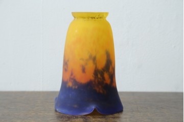 フランスアンティーク　Muller Freres Luneville(ミューラー兄弟)　配色の美しいガラスシェードのテーブルスタンド　(R-086183)