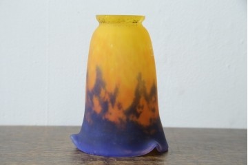 フランスアンティーク　Muller Freres Luneville(ミューラー兄弟)　配色の美しいガラスシェードのテーブルスタンド　(R-086183)