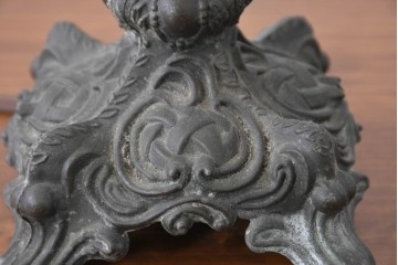 フランスアンティーク　オイルランプのようなデザインが美しいフリルガラスシェードのテーブルスタンド　(R-086184)