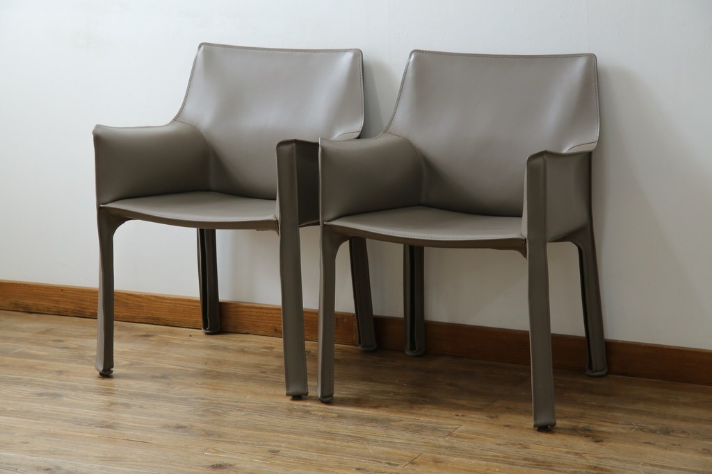 中古　超美品　Cassina(カッシーナ)　MARIO BELLINI(マリオベリーニ)　なめらかな質感の厚革製413CAB(キャブ)アームチェア2脚セット　定価(2脚合計)約100万円　(R-086189)