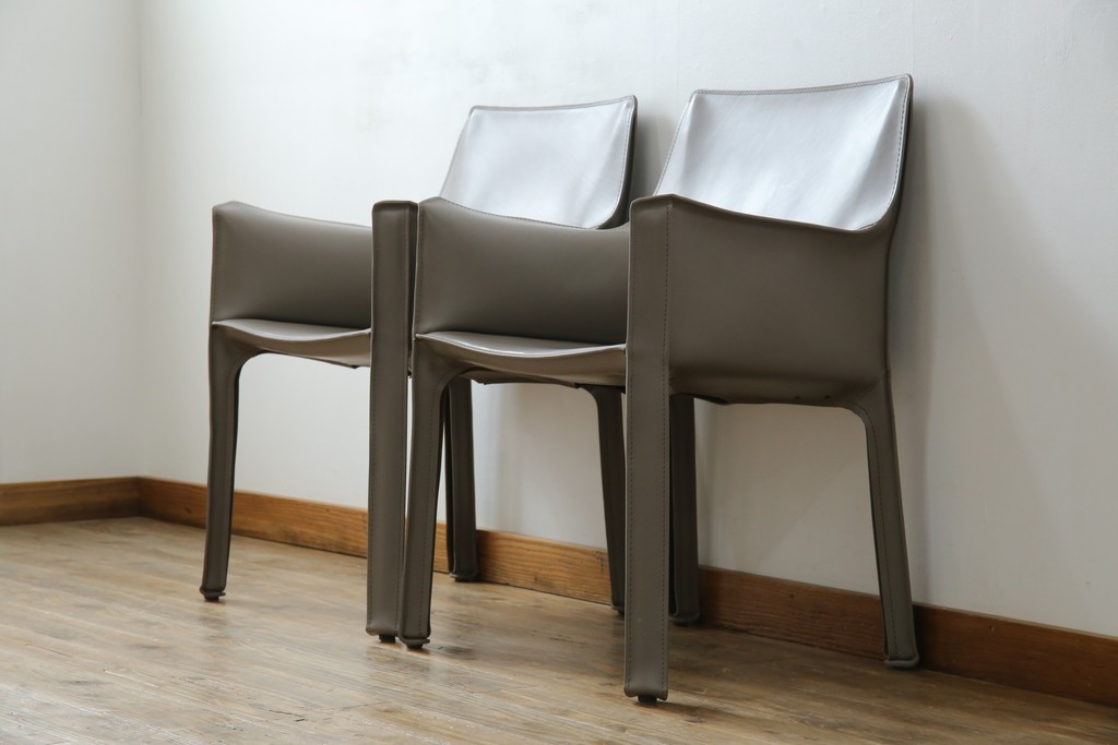 中古　超美品　Cassina(カッシーナ)　MARIO BELLINI(マリオベリーニ)　なめらかな質感の厚革製413CAB(キャブ)アームチェア2脚セット　定価(2脚合計)約100万円　(R-086189)