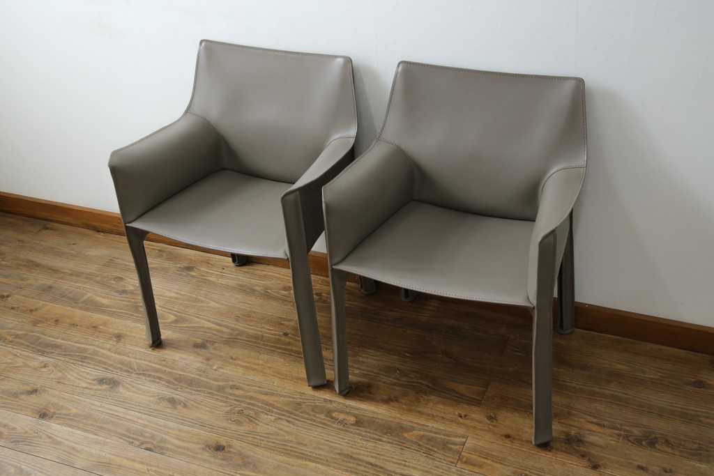 中古　超美品　Cassina(カッシーナ)　MARIO BELLINI(マリオベリーニ)　なめらかな質感の厚革製413CAB(キャブ)アームチェア2脚セット　定価(2脚合計)約100万円　(R-086189)