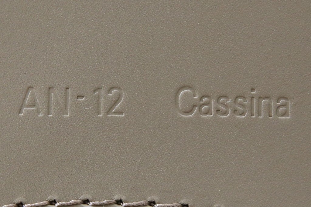 中古　超美品　Cassina(カッシーナ)　MARIO BELLINI(マリオベリーニ)　なめらかな質感の厚革製413CAB(キャブ)アームチェア2脚セット　定価(2脚合計)約100万円　(R-086189)