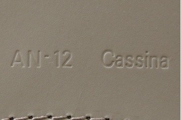 中古　超美品　Cassina(カッシーナ)　MARIO BELLINI(マリオベリーニ)　なめらかな質感の厚革製413CAB(キャブ)アームチェア2脚セット　定価(2脚合計)約100万円　(R-086189)