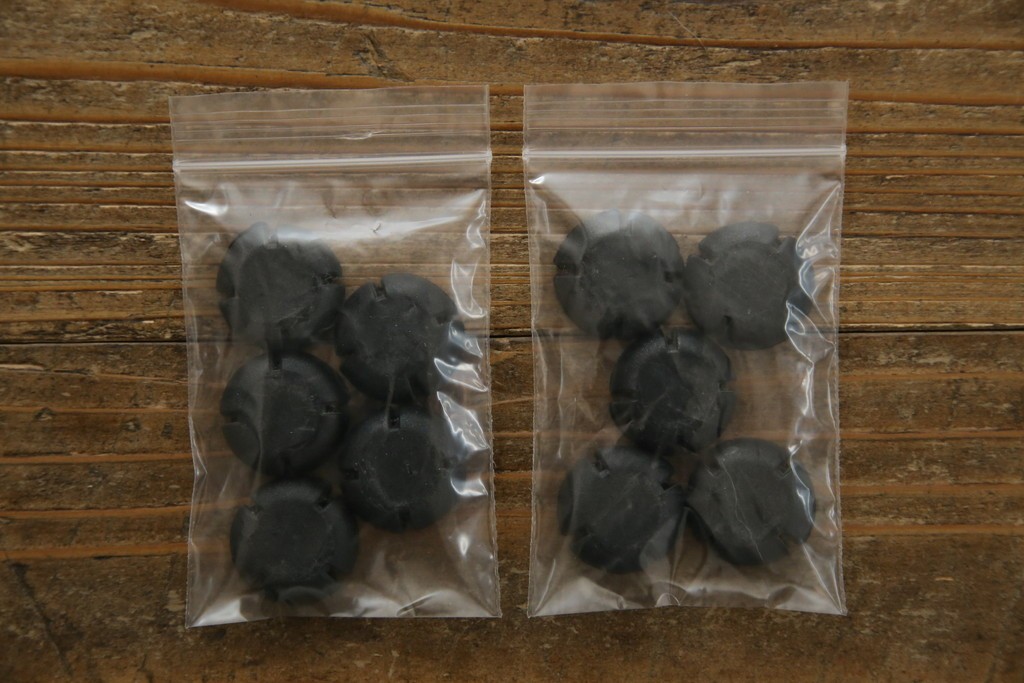 中古　超美品　Cassina(カッシーナ)　MARIO BELLINI(マリオベリーニ)　なめらかな質感の厚革製413CAB(キャブ)アームチェア2脚セット　定価(2脚合計)約100万円　(R-086189)