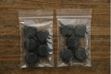 中古　超美品　Cassina(カッシーナ)　MARIO BELLINI(マリオベリーニ)　なめらかな質感の厚革製413CAB(キャブ)アームチェア2脚セット　定価(2脚合計)約100万円　(R-086189)