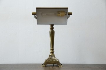 アメリカヴィンテージ　DREXEL HERITAGE(ドレクセルヘリテイジ)　ゴールドのヘアライン仕上げと支柱の意匠が美しいデスクスタンド　(R-086190)