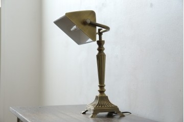 アメリカヴィンテージ　DREXEL HERITAGE(ドレクセルヘリテイジ)　ゴールドのヘアライン仕上げと支柱の意匠が美しいデスクスタンド　(R-086190)