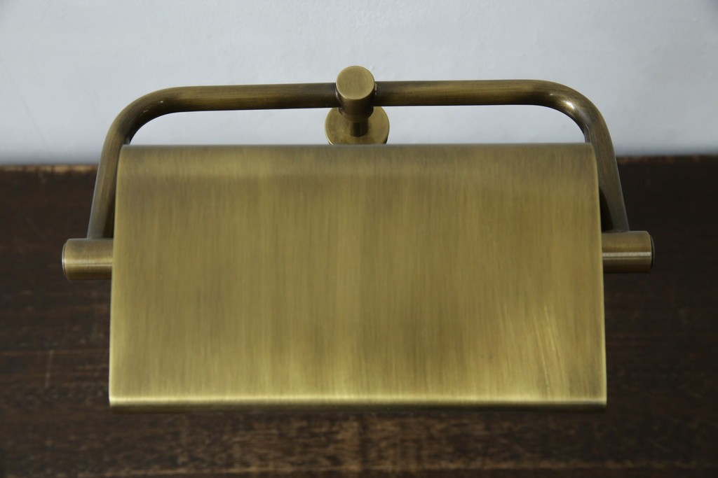 アメリカヴィンテージ　DREXEL HERITAGE(ドレクセルヘリテイジ)　ゴールドのヘアライン仕上げと支柱の意匠が美しいデスクスタンド　(R-086190)