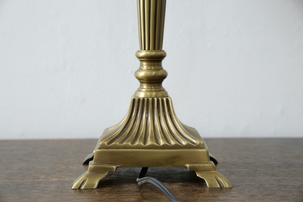 アメリカヴィンテージ　DREXEL HERITAGE(ドレクセルヘリテイジ)　ゴールドのヘアライン仕上げと支柱の意匠が美しいデスクスタンド　(R-086190)