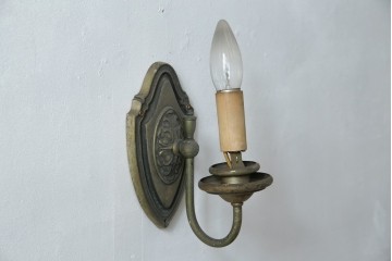 アメリカヴィンテージ　クラシカルな蝋燭型のウォールライト　(R-086191)