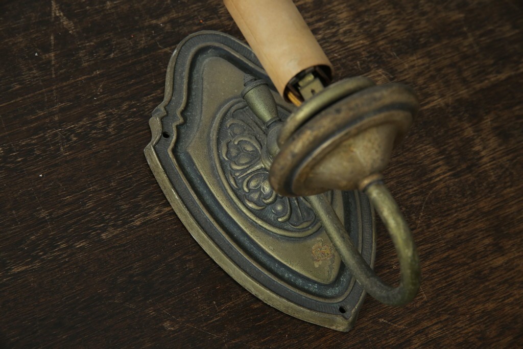 アメリカヴィンテージ　クラシカルな蝋燭型のウォールライト　(R-086191)