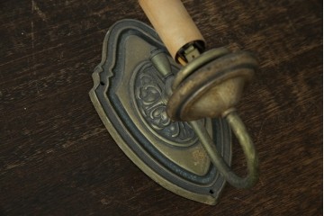 アメリカヴィンテージ　クラシカルな蝋燭型のウォールライト　(R-086191)