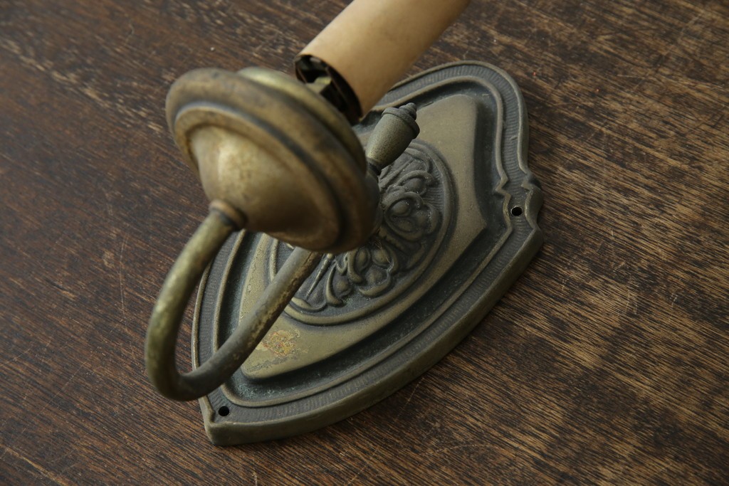 アメリカヴィンテージ　クラシカルな蝋燭型のウォールライト　(R-086191)