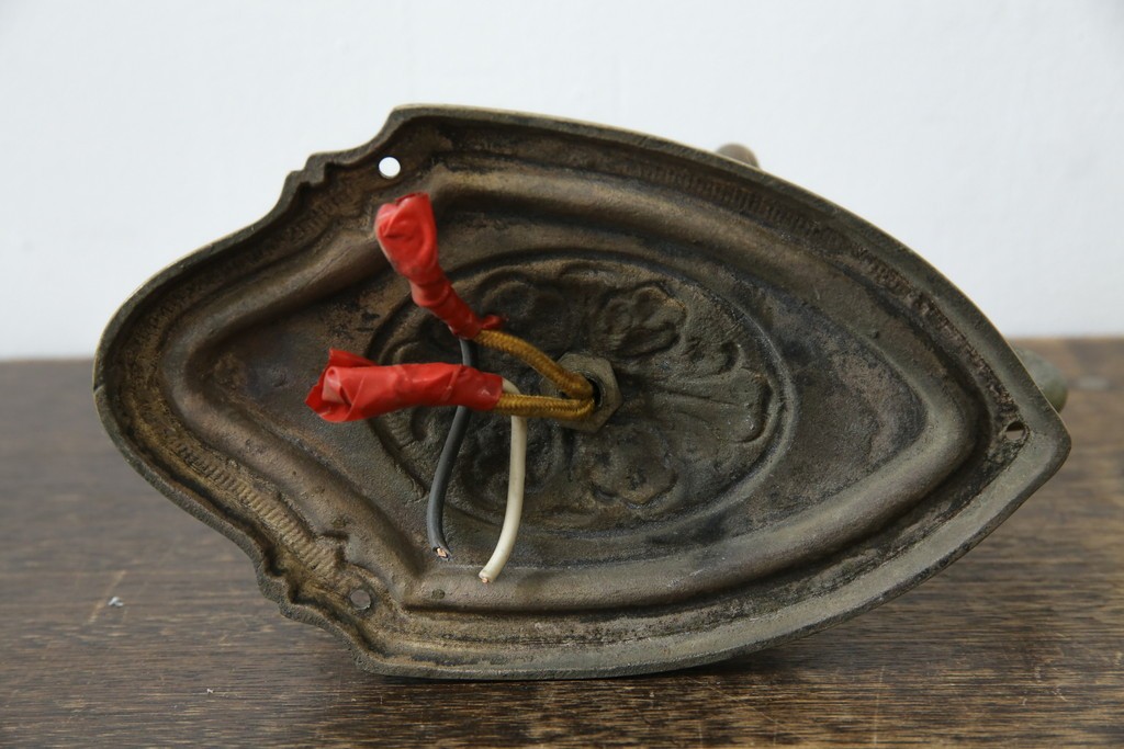 アメリカヴィンテージ　クラシカルな蝋燭型のウォールライト　(R-086191)