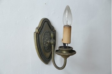 アメリカヴィンテージ　クラシカルな蝋燭型のウォールライト　(R-086192)