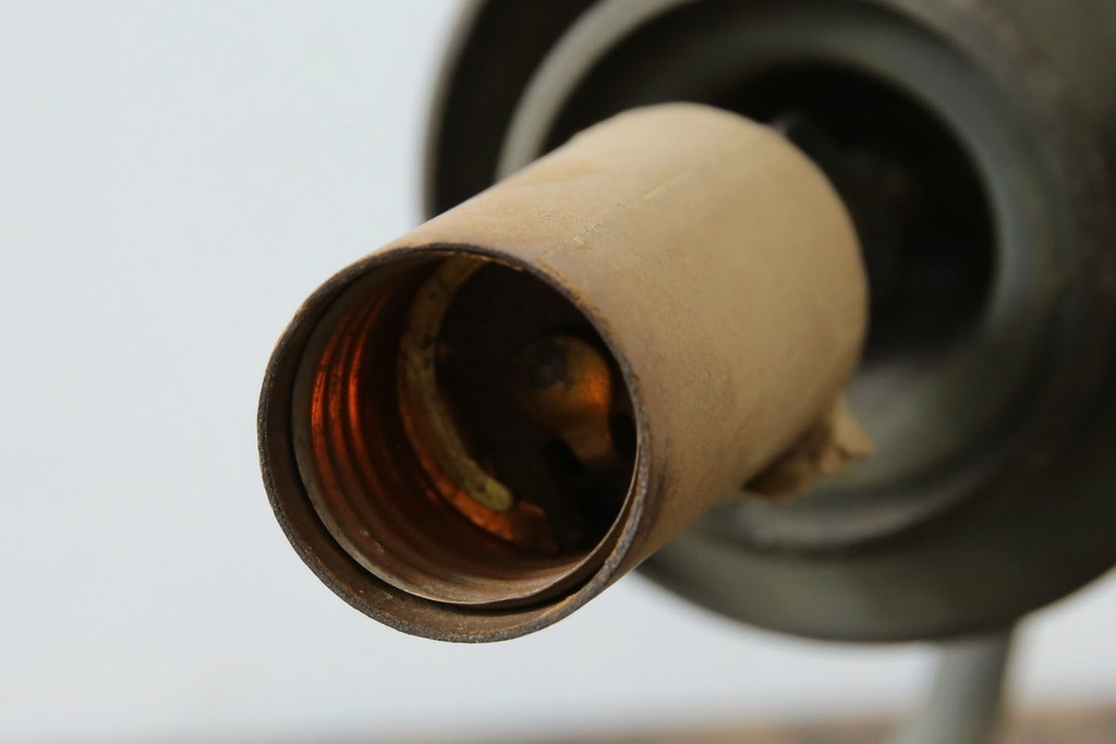 アメリカヴィンテージ　クラシカルな蝋燭型のウォールライト　(R-086192)