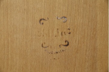 中古　美品　イタリア高級家具　SILIK(シリック)　ロココ調の彫刻とゴールドカラーが豪華なキャビネット　定価約180万円　(R-086193)