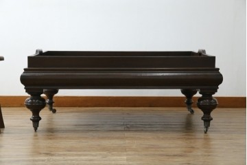 中古　Ralph Lauren Home(ラルフローレンホーム)　New Bohemian Coffee Table　丸みのあるバルボス脚が印象的なローテーブル　(R-086194)