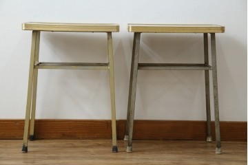 和製ヴィンテージ　華奢なメタリックフレームが印象的なサイドテーブル2点セット　(R-086196)