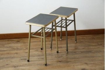 和製ヴィンテージ　華奢なメタリックフレームが印象的なサイドテーブル2点セット　(R-086196)