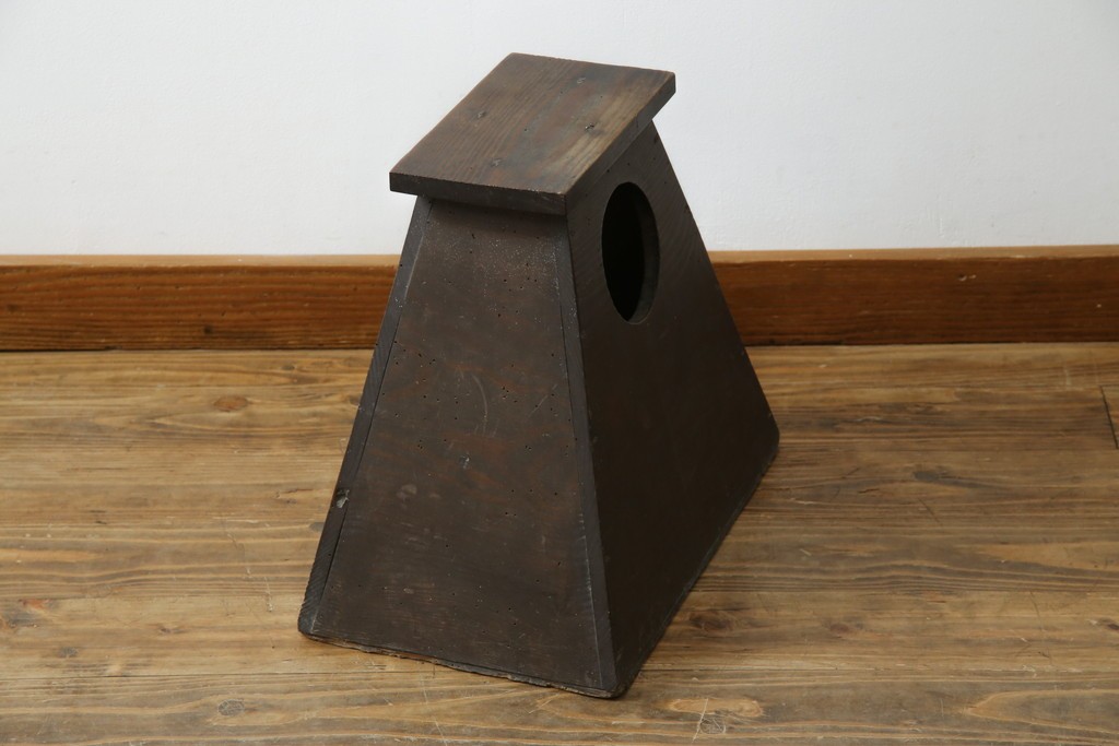 和製アンティーク　明治大正期　古道具の味わいが感じられる昔ながらの踏み台　(R-086197)